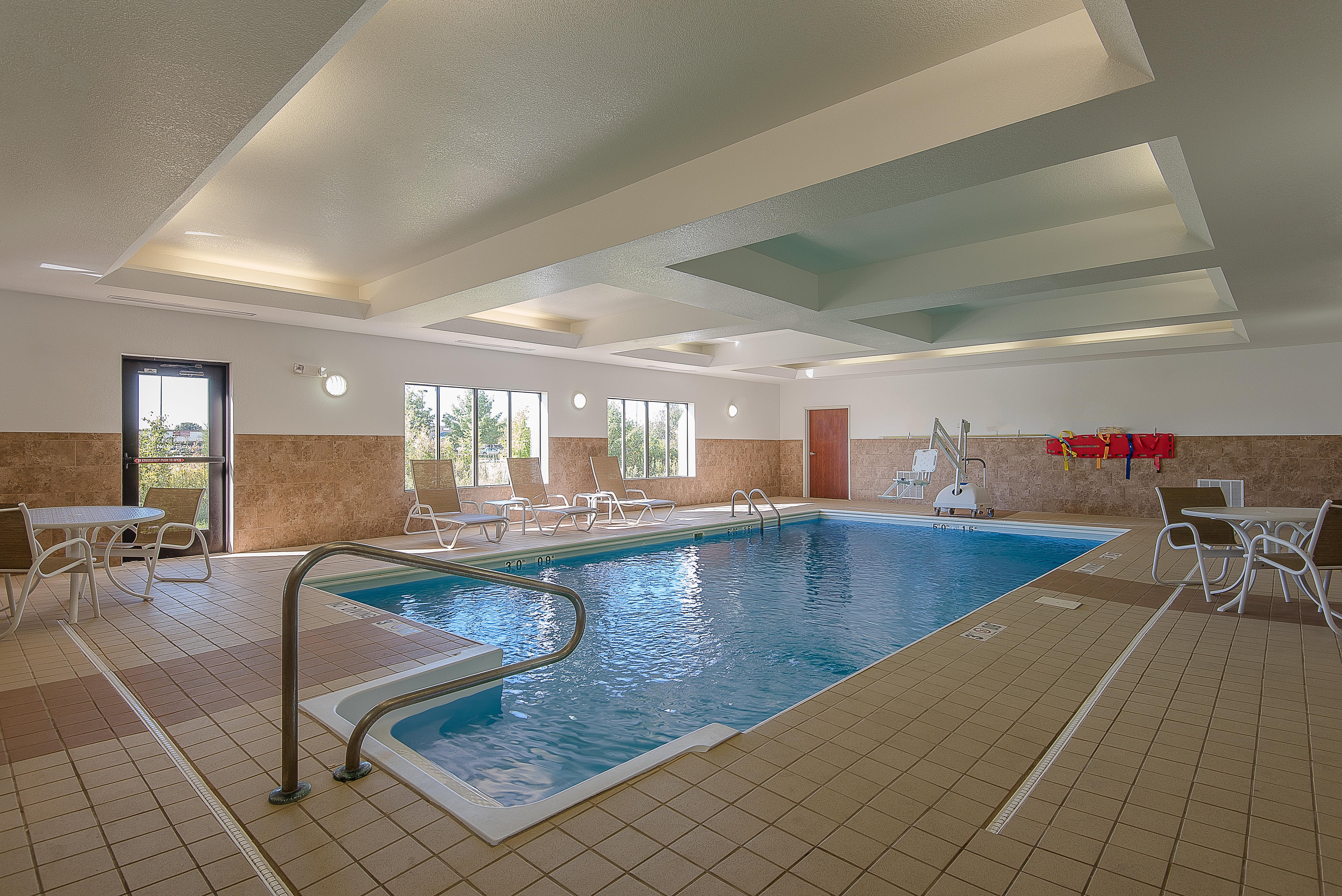 Holiday Inn Express And Suites Lafayette East By Ihg Buitenkant foto