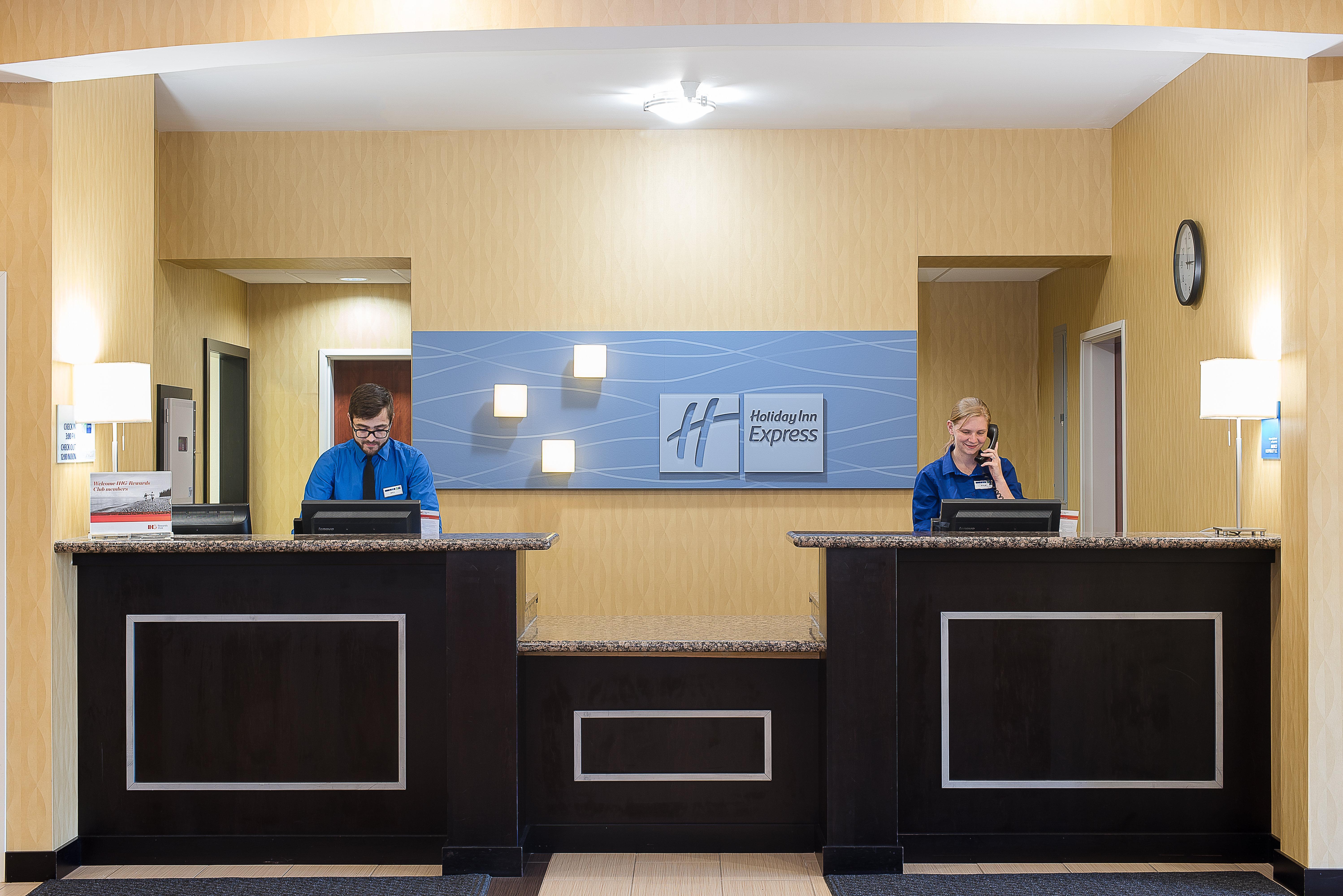 Holiday Inn Express And Suites Lafayette East By Ihg Buitenkant foto