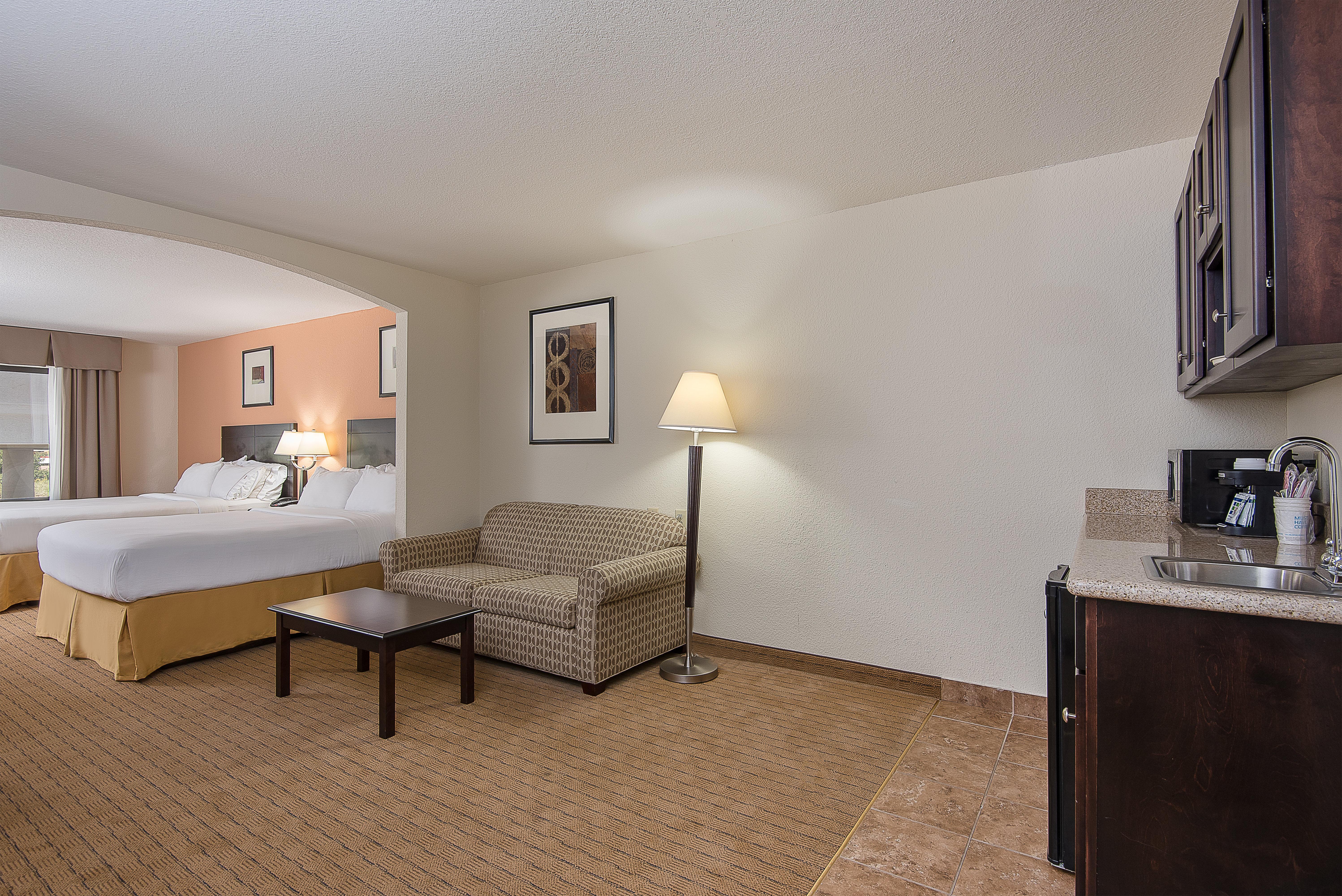 Holiday Inn Express And Suites Lafayette East By Ihg Buitenkant foto