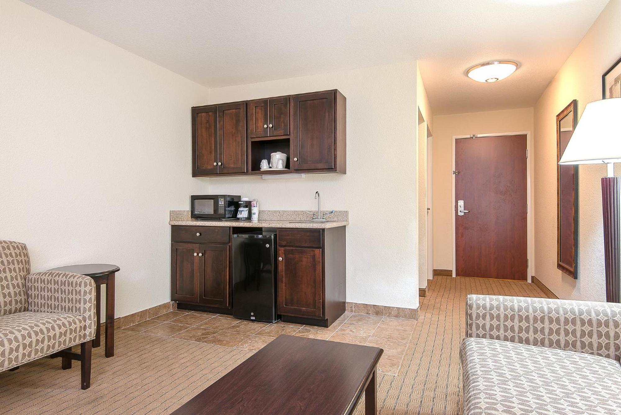 Holiday Inn Express And Suites Lafayette East By Ihg Buitenkant foto