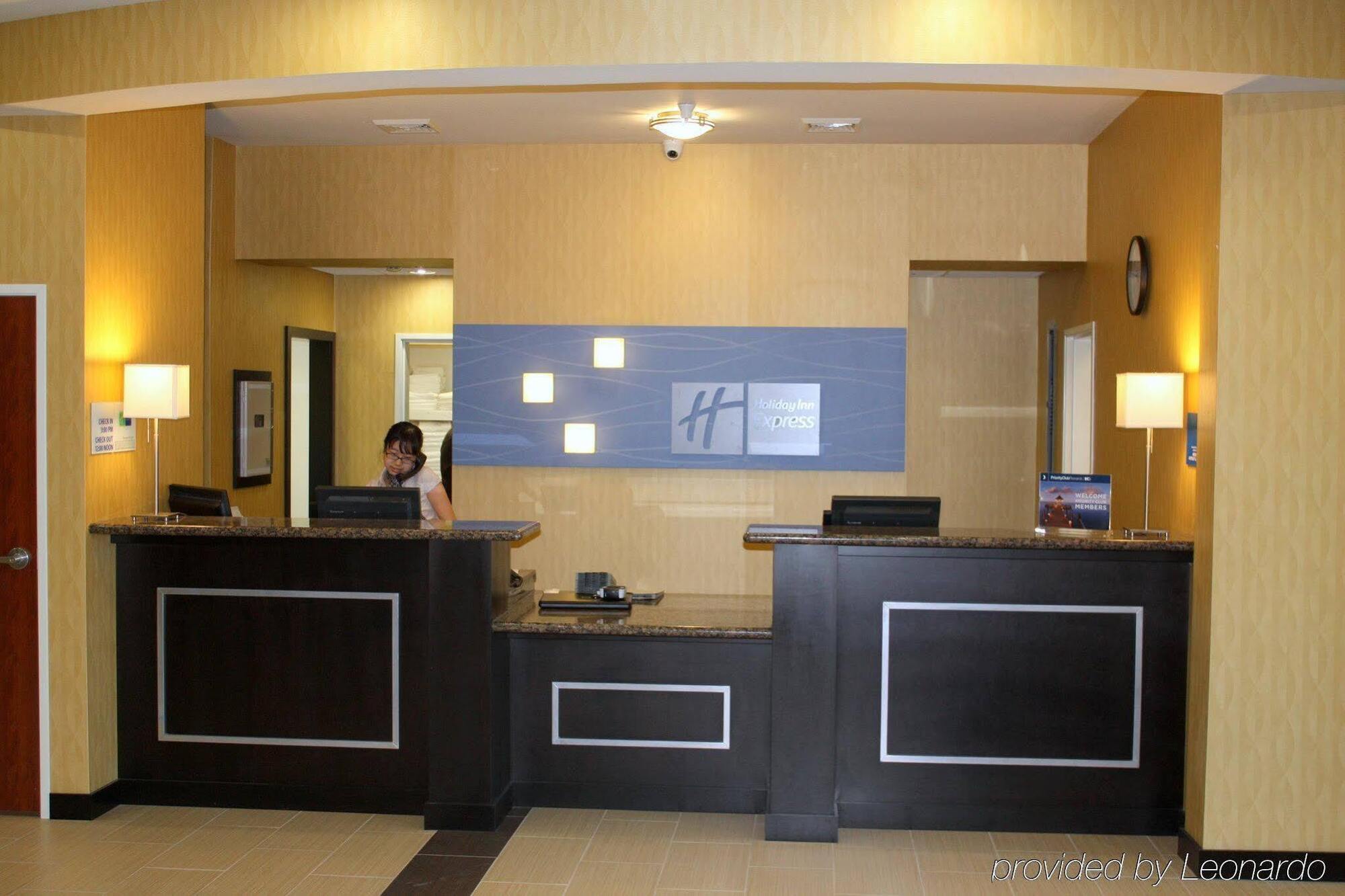 Holiday Inn Express And Suites Lafayette East By Ihg Buitenkant foto